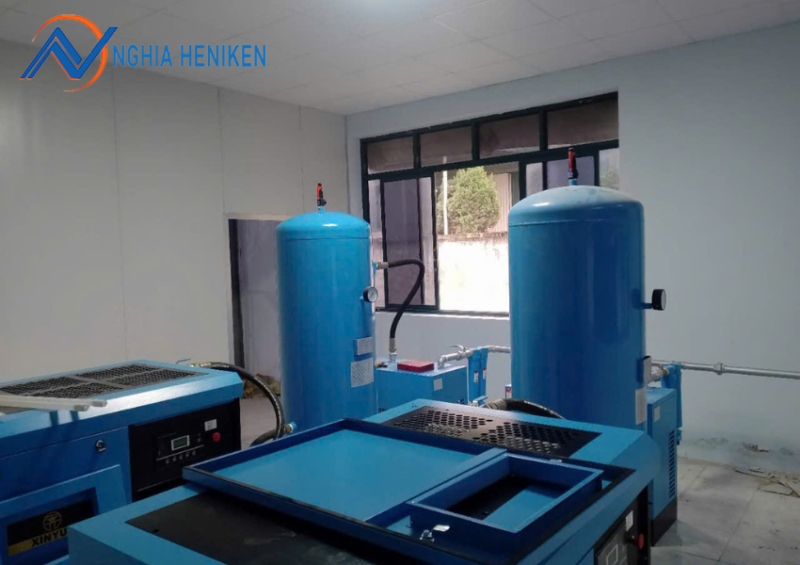 Máy sấy khí Xinyue RB120 được thiết kế sử dụng với máy nén khí
