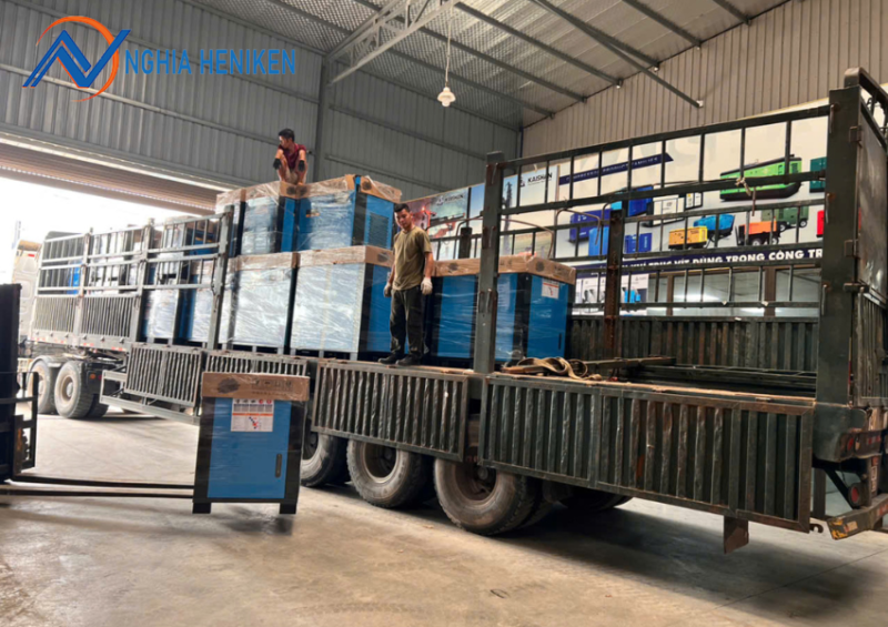 Kho máy nén khí trục vít Xinyue tại Nghĩa Heniken